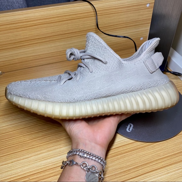 Adidas Yeesy Boost 350 V2 Sesame / Size 10 - Picture 15 of 16